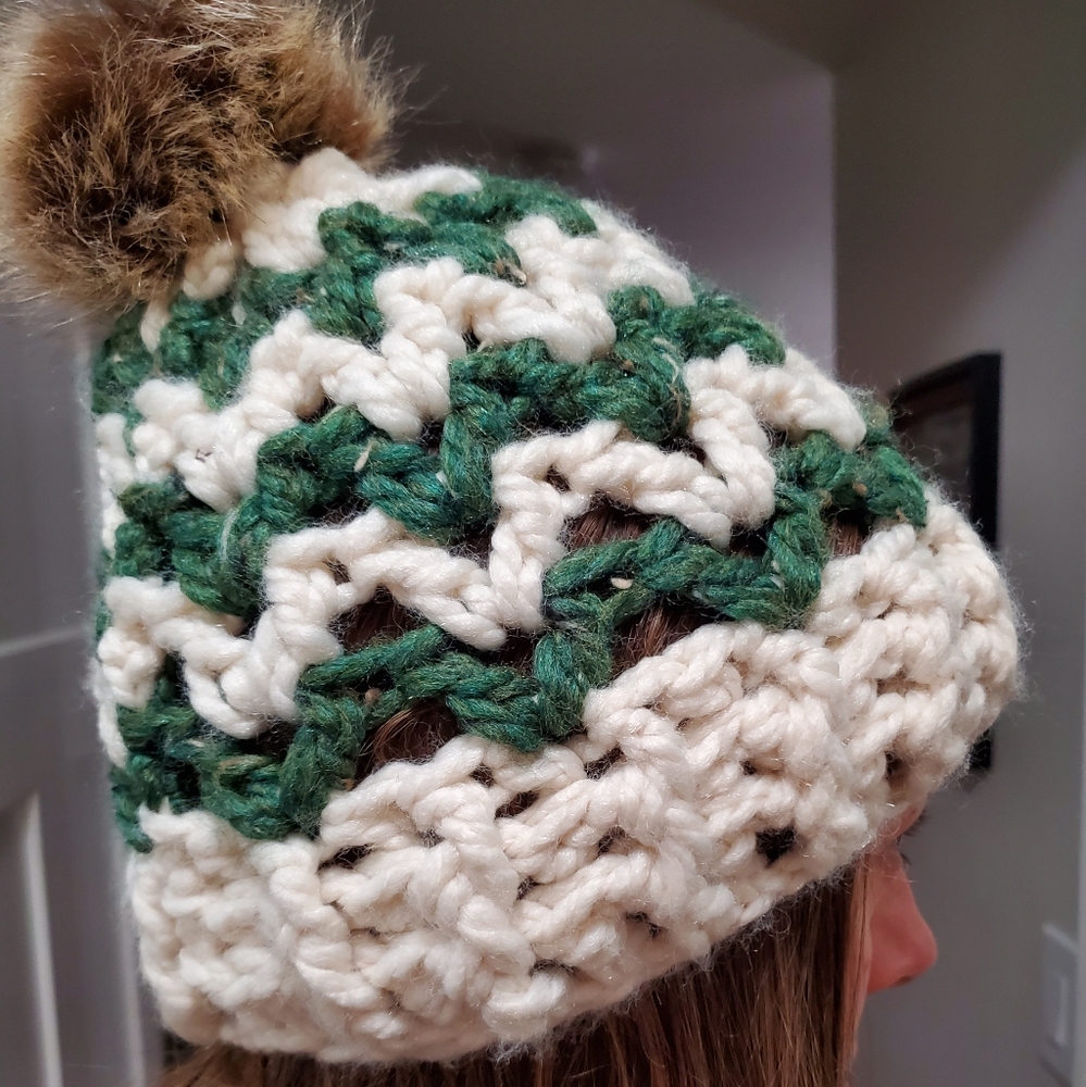 💗 Gorgeous Handmade Knit Hat 💗